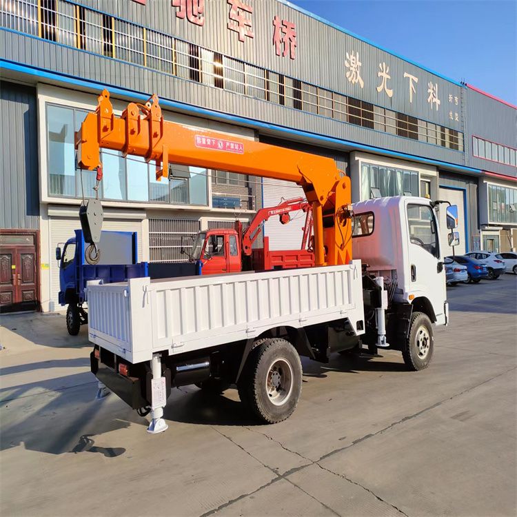 博尔塔拉蒙古自治州三轮随车吊定制 农用改装机自备吊中瑞长期出售